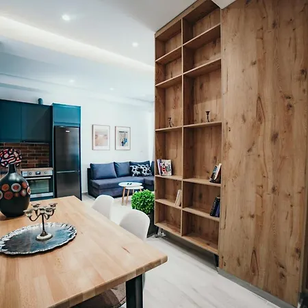 Apartment A Rustic Private With 1 Bedroom In Center