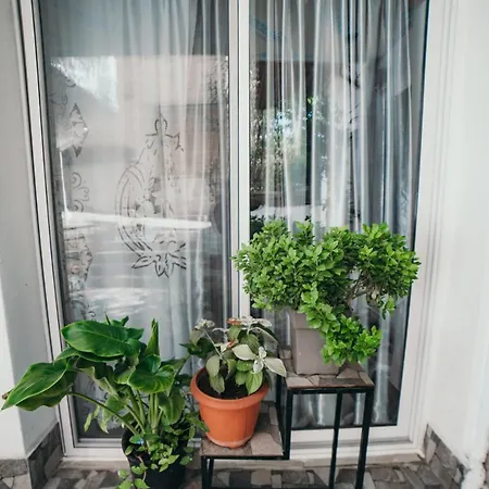 A Rustic Private With 1 Bedroom In Center Apartment Sarande